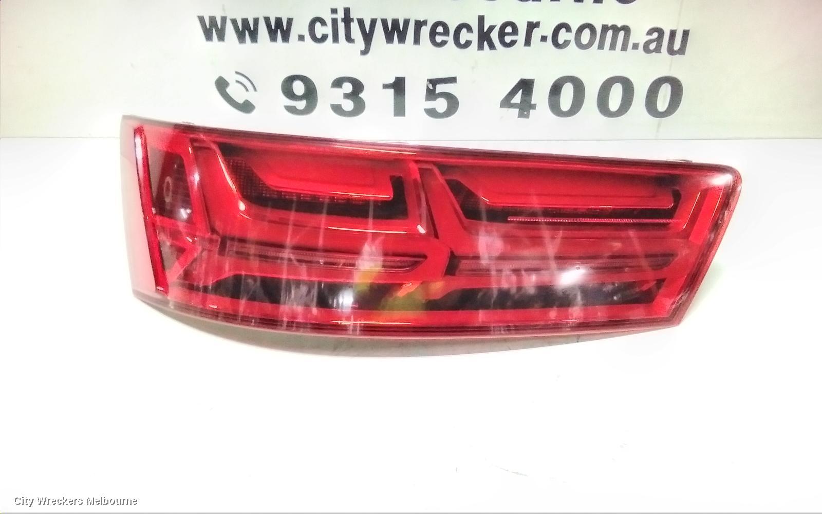 AUDI Q7 LEFT TAILLIGHT, 4M, IN LIFTGATE, OPT 8SK 4PIN, 09/2015 - 03/2020