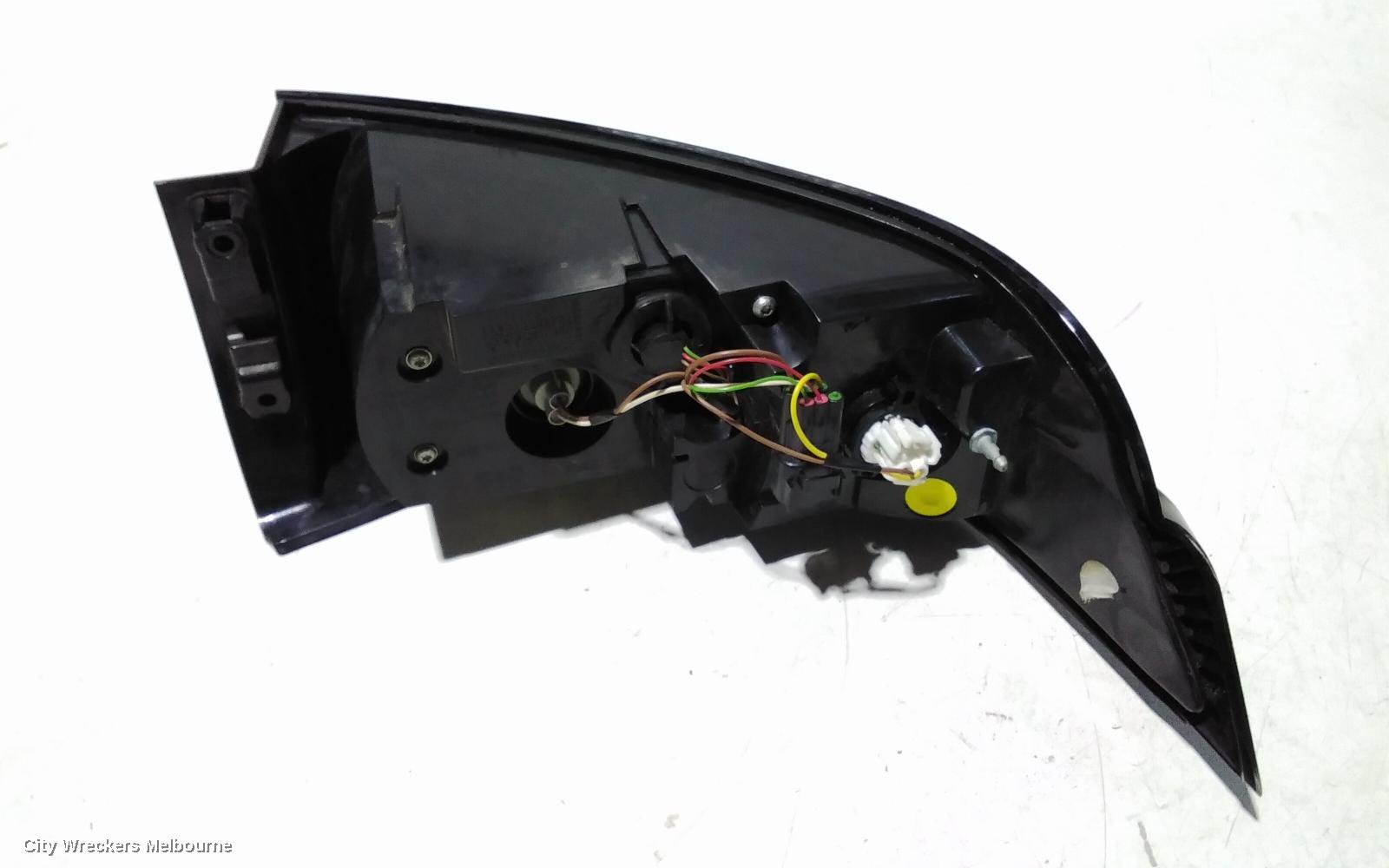LAND ROVER RANGEROVER EVOQUE RIGHT TAILLIGHT, IN BODY, L538, RED/CLEAR TYPE, 11/2011 - 06/2015