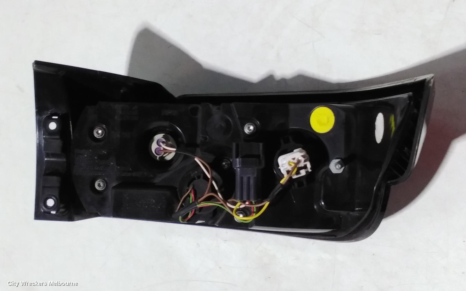 LAND ROVER RANGEROVER EVOQUE LEFT TAILLIGHT, IN BODY, L538, RED/CLEAR TYPE, 11/2011 - 06/2015