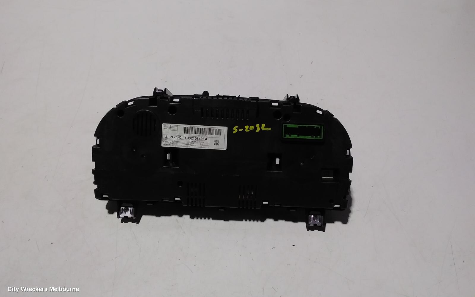 LAND ROVER RANGEROVER EVOQUE INSTRUMENT CLUSTER, DIESEL, 2.2, MANUAL T/M, L538, 11/2011 - 08/2015