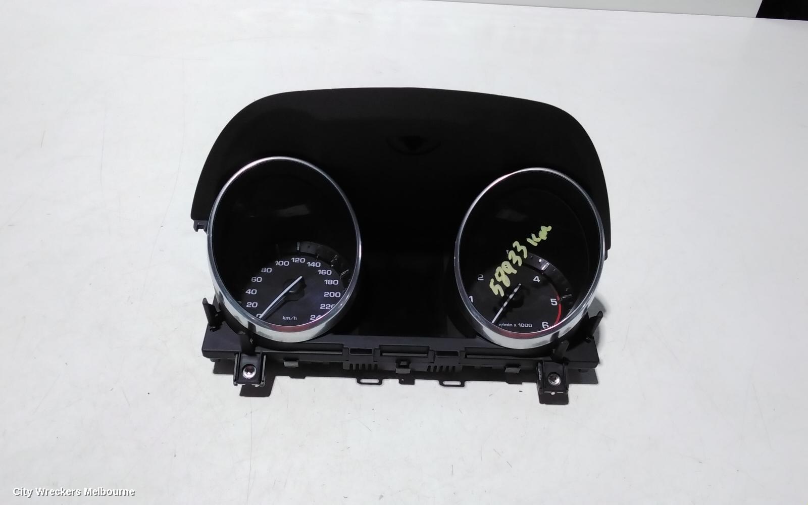 LAND ROVER RANGEROVER EVOQUE INSTRUMENT CLUSTER, DIESEL, 2.2, MANUAL T/M, L538, 11/2011 - 08/2015