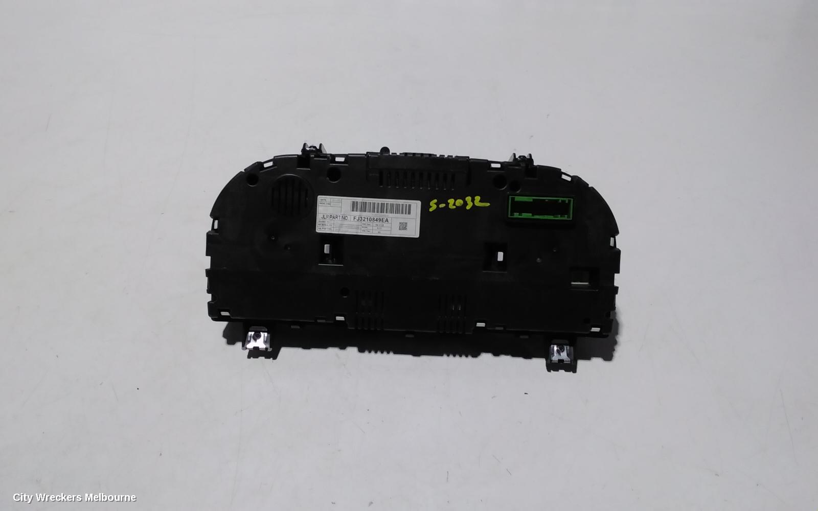 LAND ROVER RANGEROVER EVOQUE INSTRUMENT CLUSTER, DIESEL, 2.2, MANUAL T/M, L538, 11/2011 - 08/2015