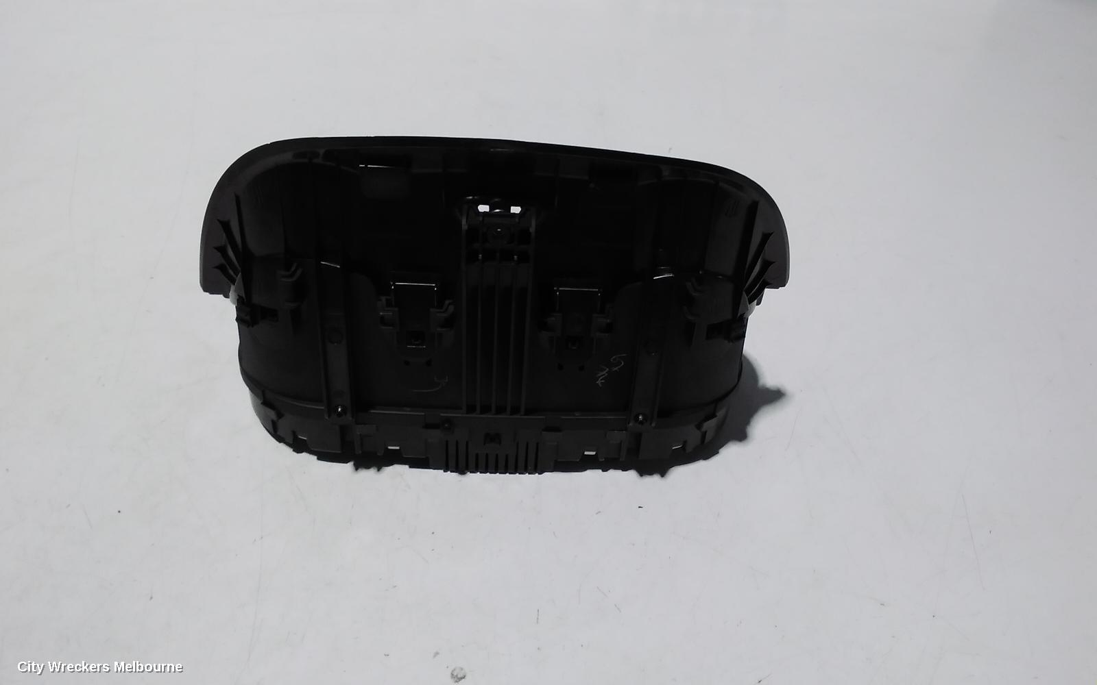 LAND ROVER RANGEROVER EVOQUE INSTRUMENT CLUSTER, DIESEL, 2.2, MANUAL T/M, L538, 11/2011 - 08/2015
