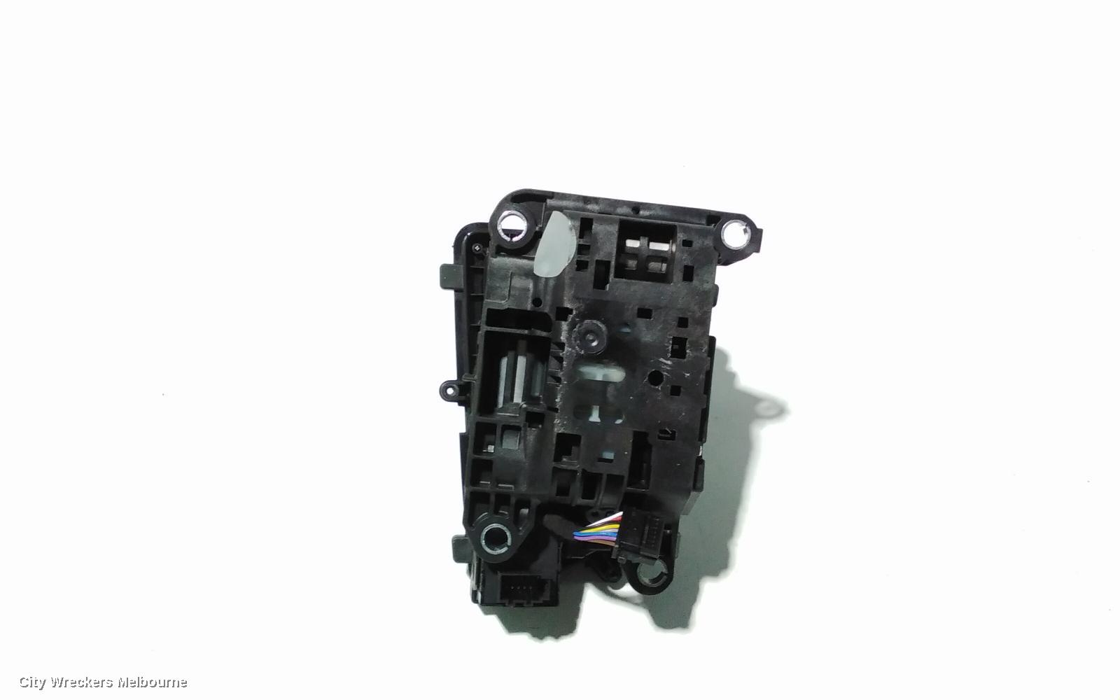 AUDI A4 GEAR STICK/SHIFTER, B9 8W, AUTO T/M, 10/2015 ONWARDS