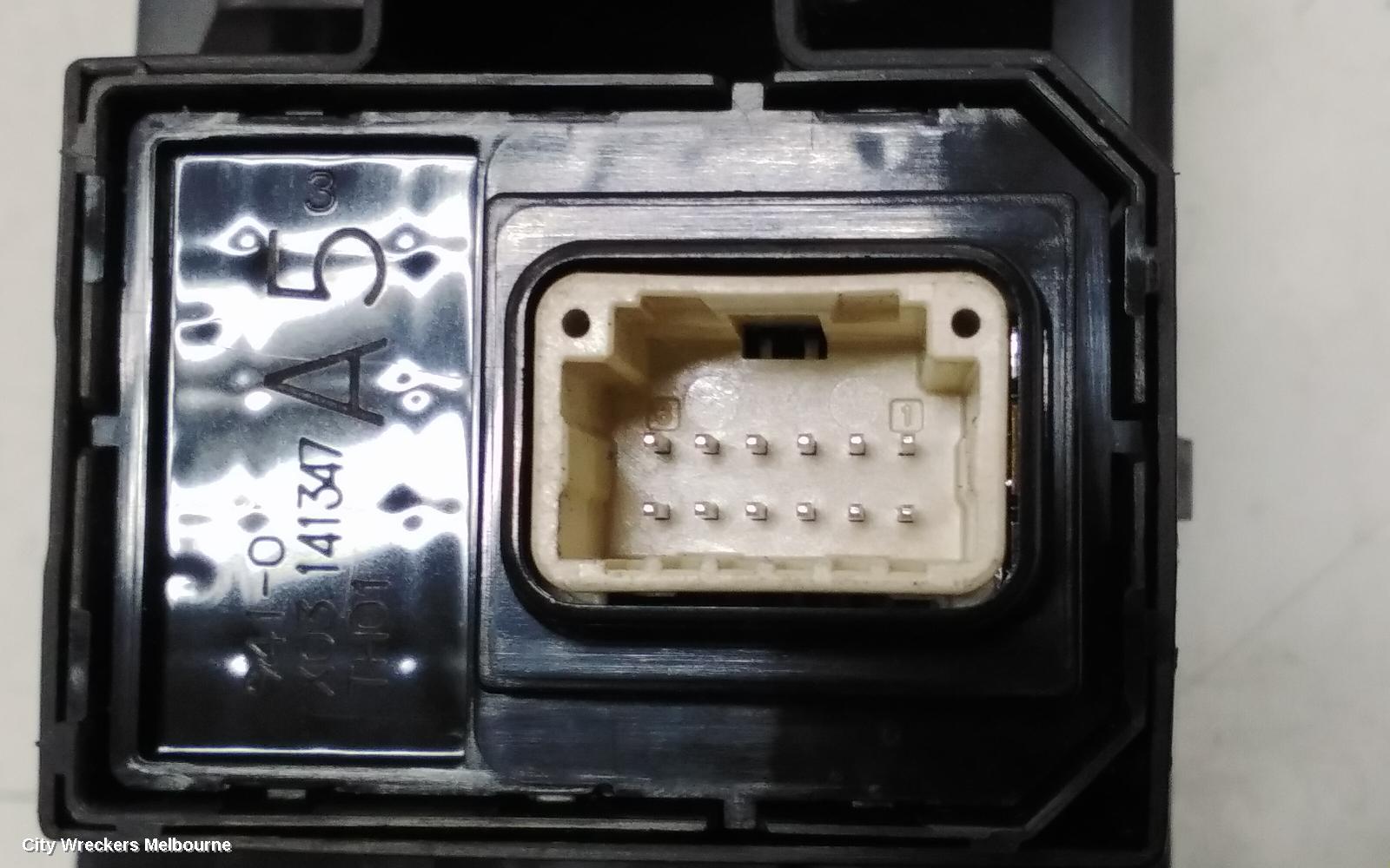 TOYOTA KLUGER PWR DR WIND SWITCH, XU70 SERIES, RH FRONT (MASTER SWITCH), BLACK EDGE TYPE, 03/2021 ONWARDS