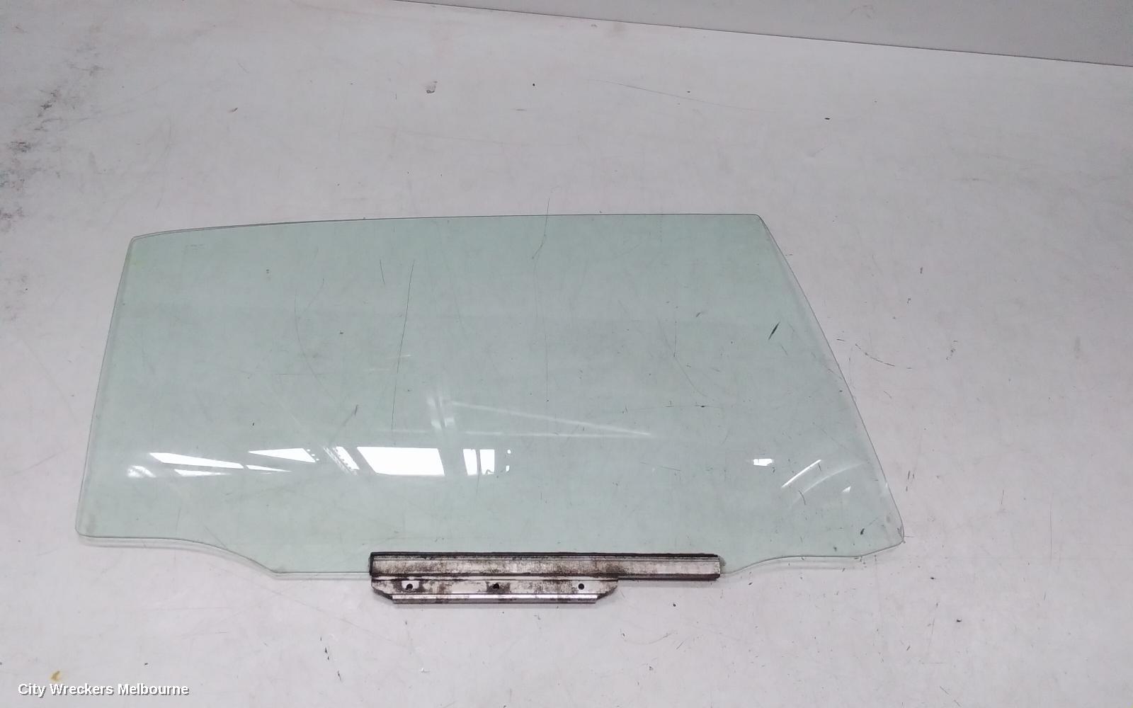 TOYOTA COROLLA RIGHT REAR DOOR WINDOW, ZZE122 (JAPAN-VIN JTD), HATCH, 12/2001 - 04/2007