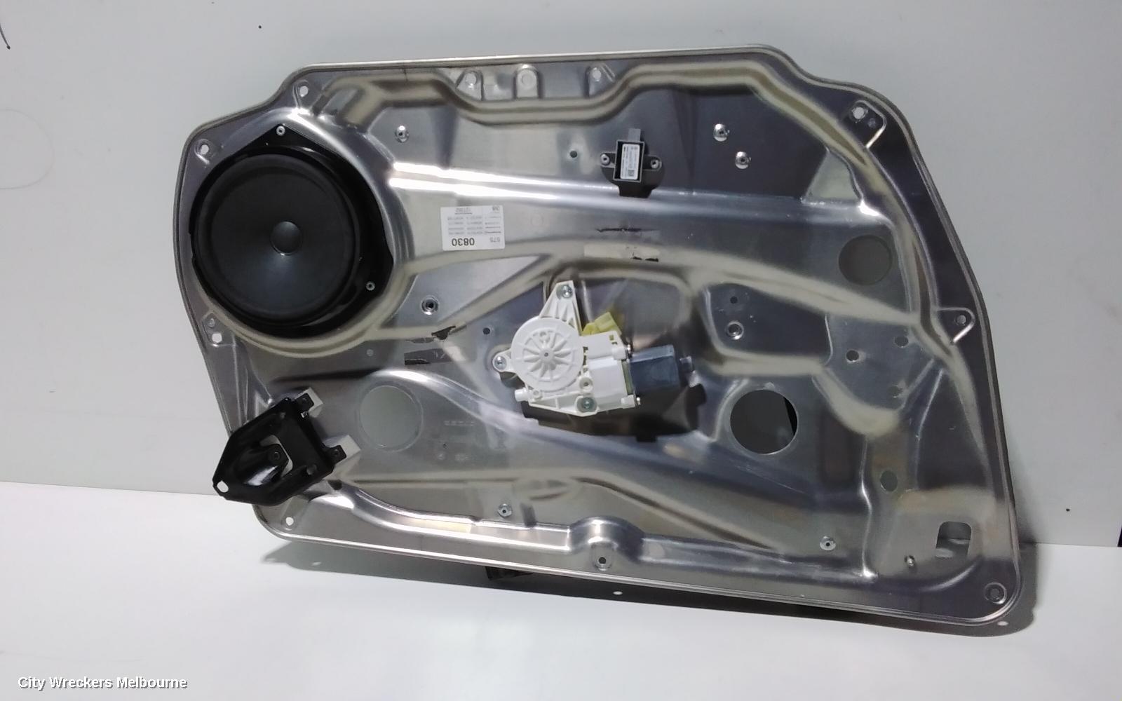 MERCEDES C CLASS LEFT FRONT WINDOW REG/MOTOR, W204, DOOR REG AND MOTOR ASSY, 07/2007 - 04/2011