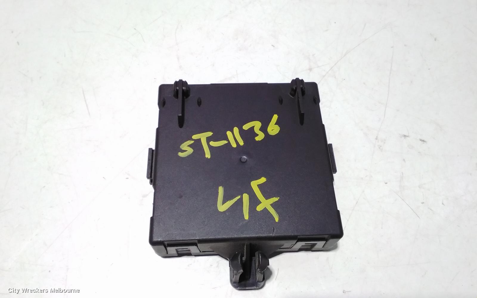 MERCEDES C CLASS, W204, 2007-01/2015, 08-11 MERCEDES C CLASS FRONT LEFT DOOR CONTROL MODULE OEM A2048701926: 93408