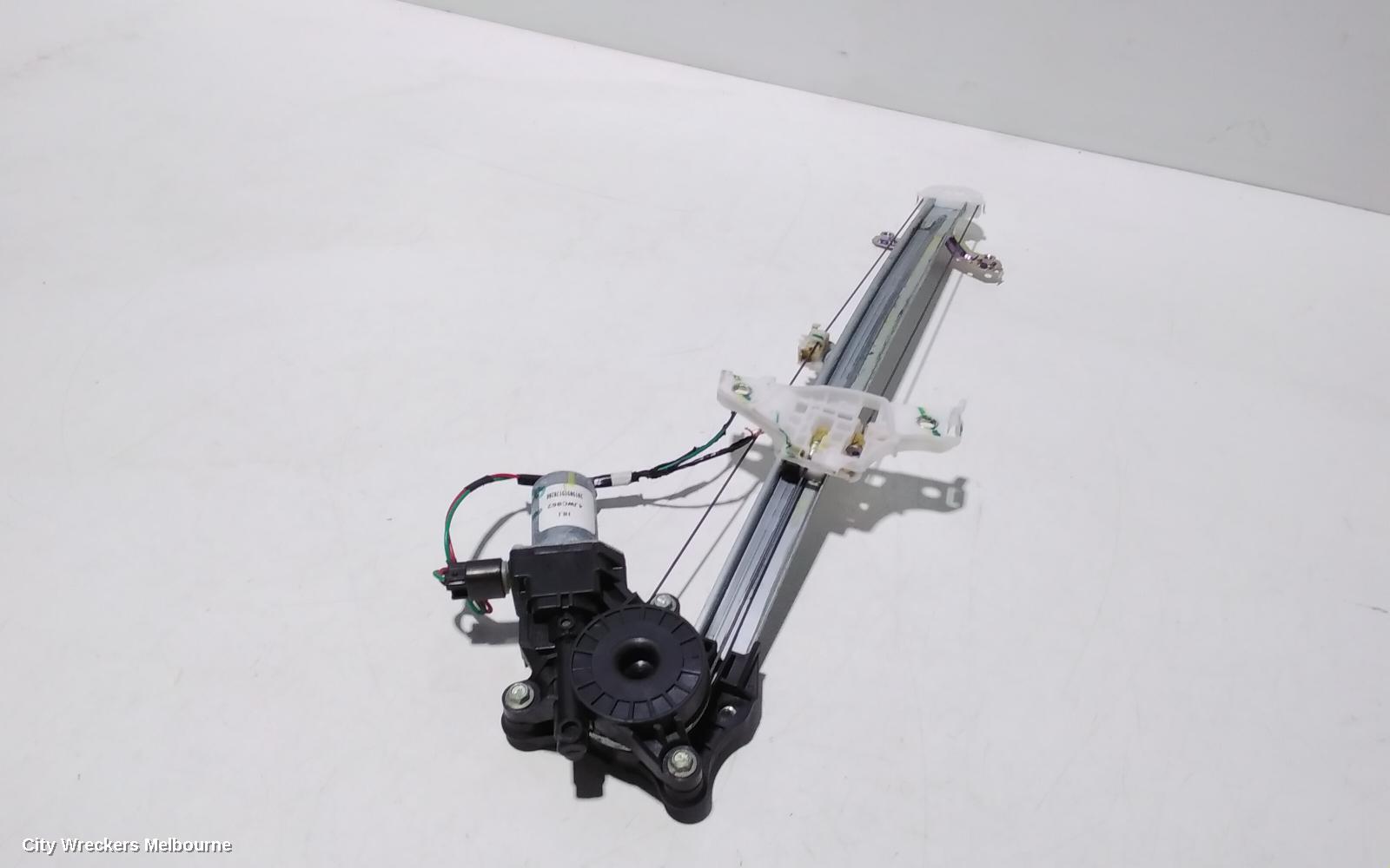 SUZUKI BALENO LEFT FRONT WINDOW REG/MOTOR, EW, 04/2016 - 12/2022
