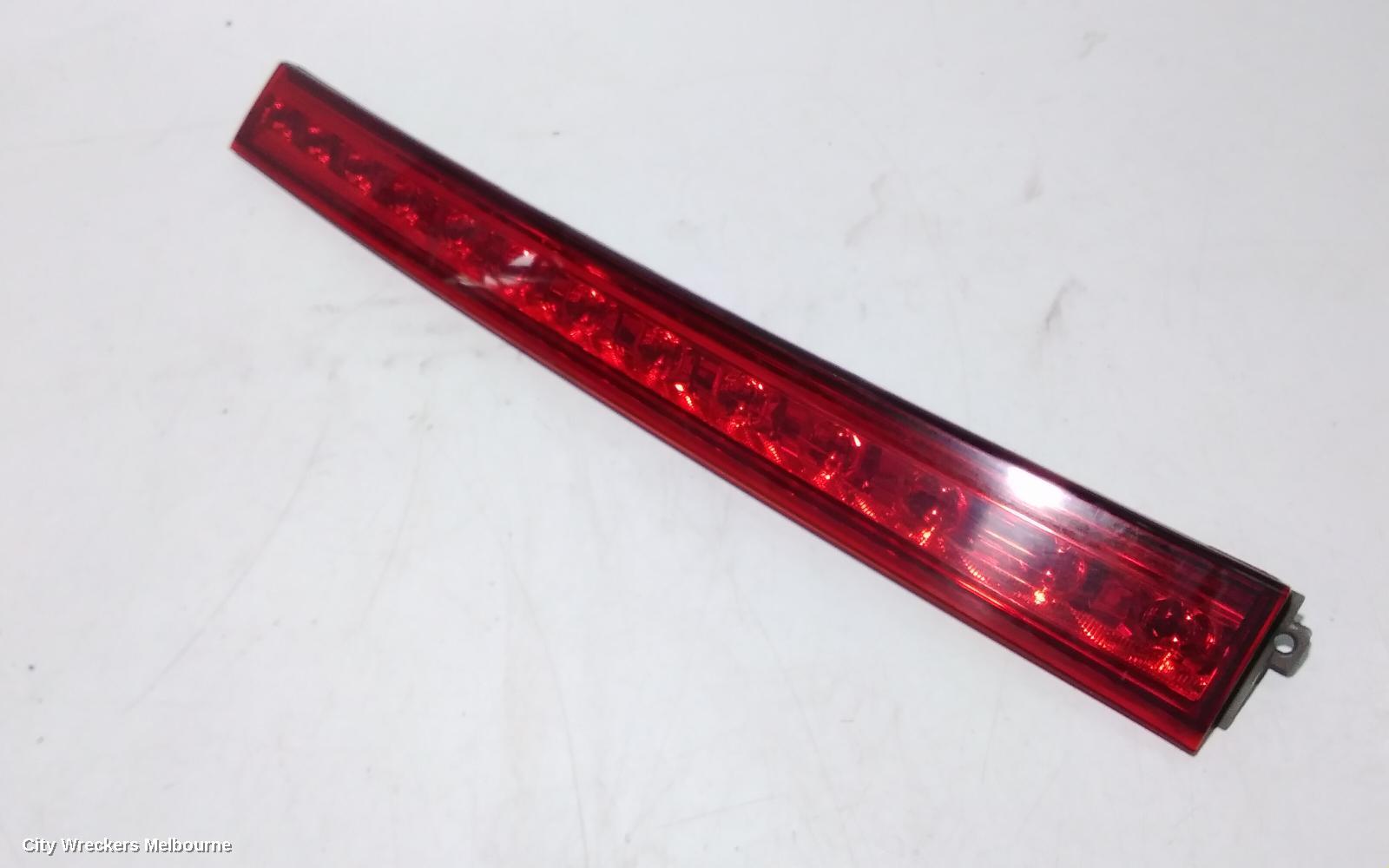 TOYOTA TARAGO REAR GARNISH, TAILGATE GARNISH (CENTRE), ACR50R, 03/2006 - 06/2020