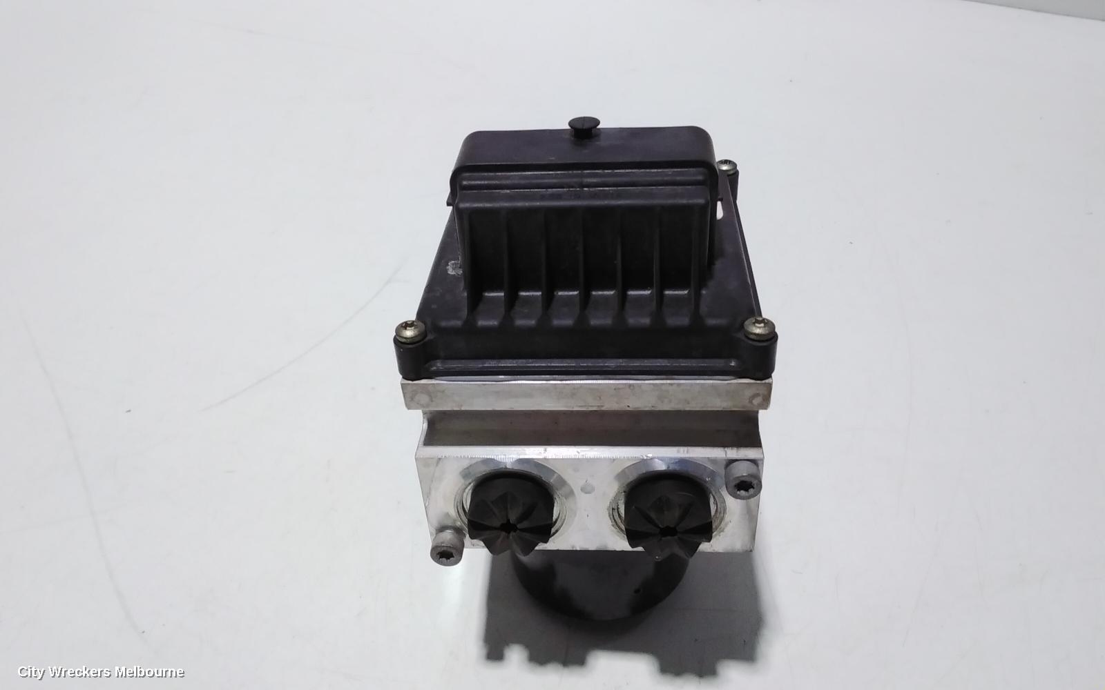VOLKSWAGEN PASSAT ABS PUMP/MODULATOR, 3C/MK6 B6-B7, ON MODULE P/N 3C0614109P, 03/2006 - 05/2015