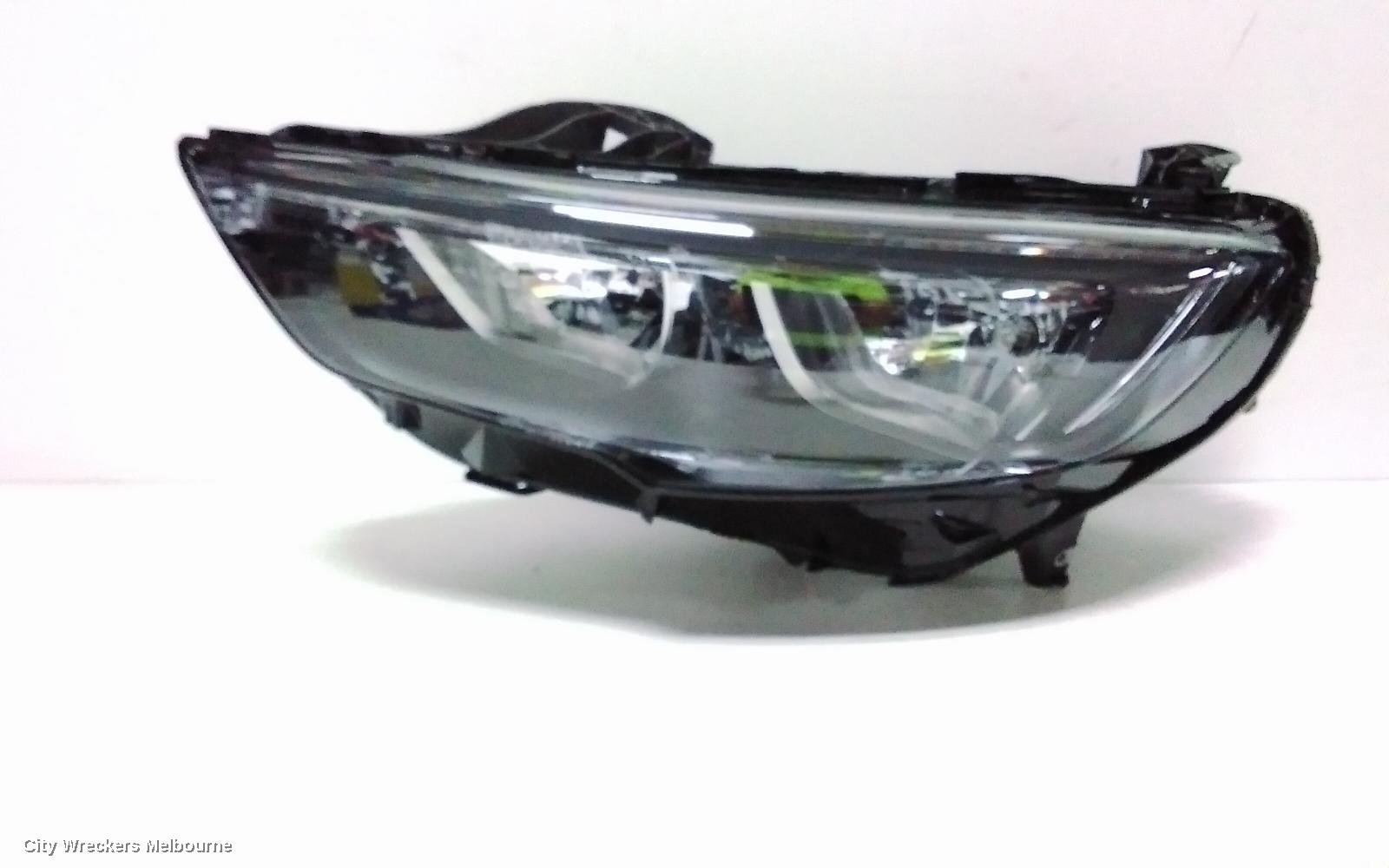 HOLDEN COMMODORE LEFT HEADLAMP, ZB, HALOGEN TYPE, 10/2017 - 12/2020
