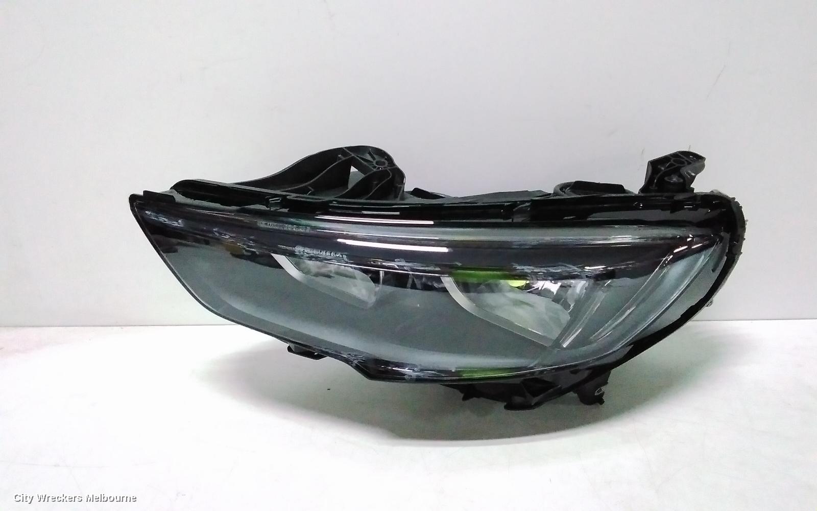 HOLDEN COMMODORE LEFT HEADLAMP, ZB, HALOGEN TYPE, 10/2017 - 12/2020