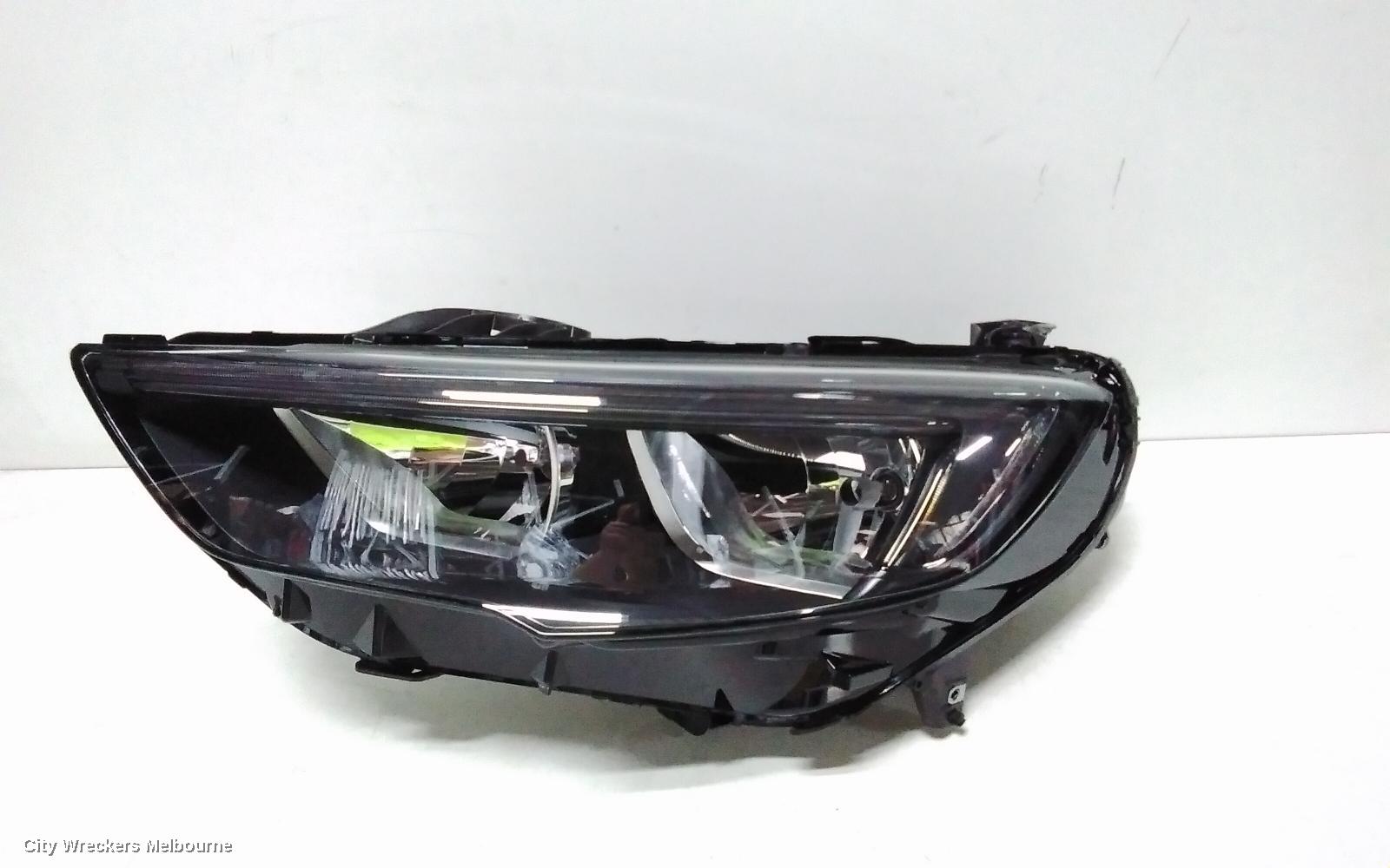 HOLDEN COMMODORE LEFT HEADLAMP, ZB, HALOGEN TYPE, 10/2017 - 12/2020
