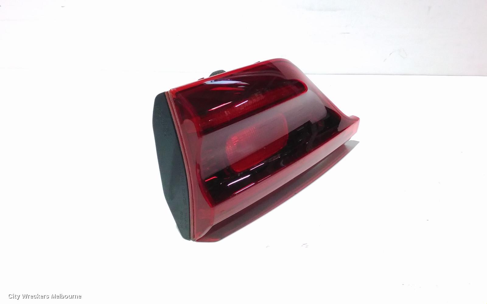 KIA SPORTAGE REAR GARNISH, TAILGATE LAMP (RH SIDE), SI PREMIUM/SI, QL, 07/2018 - 08/2021