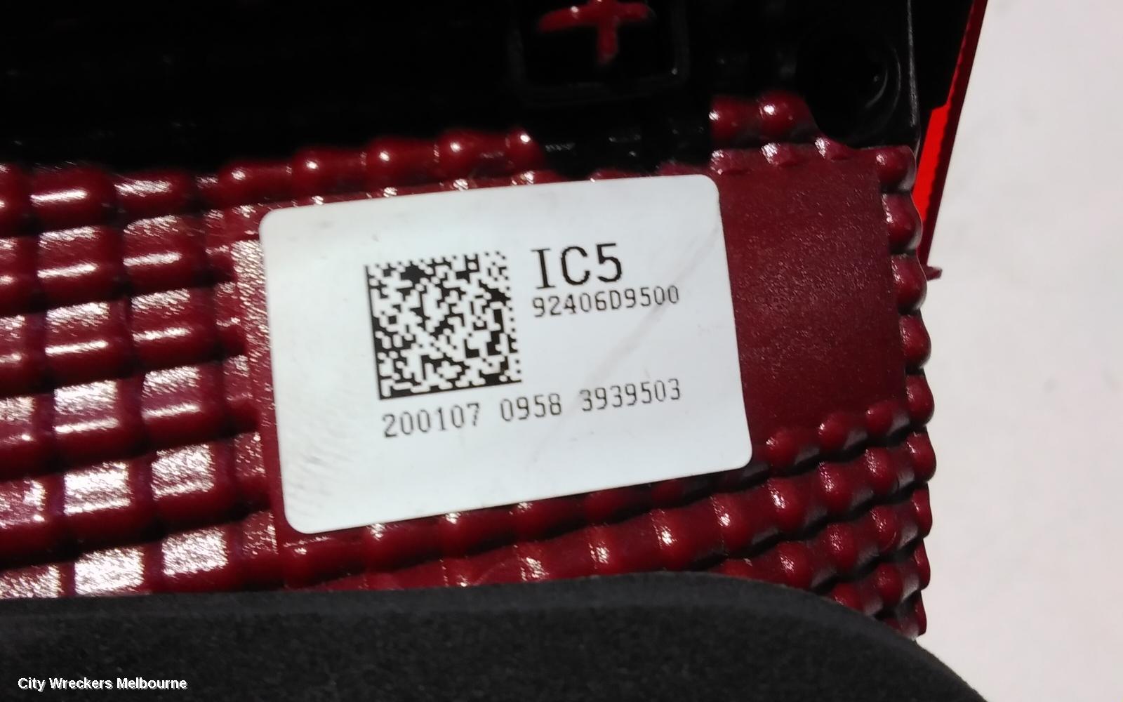 KIA SPORTAGE REAR GARNISH, TAILGATE LAMP (RH SIDE), SI PREMIUM/SI, QL, 07/2018 - 08/2021
