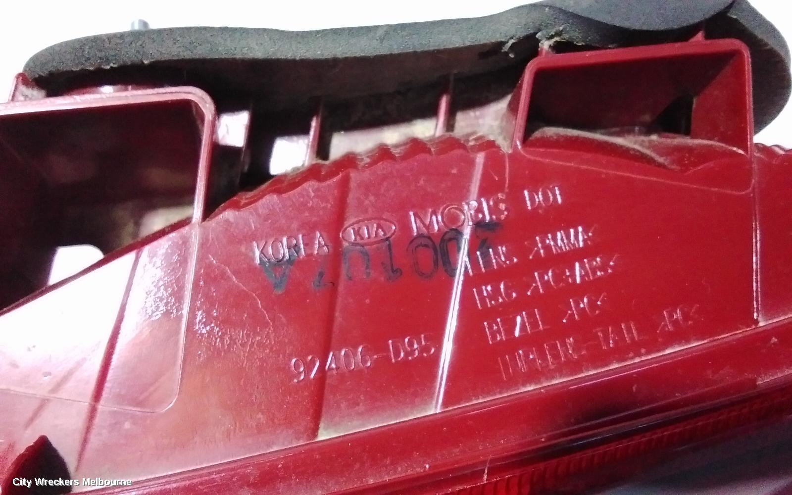 KIA SPORTAGE REAR GARNISH, TAILGATE LAMP (RH SIDE), SI PREMIUM/SI, QL, 07/2018 - 08/2021