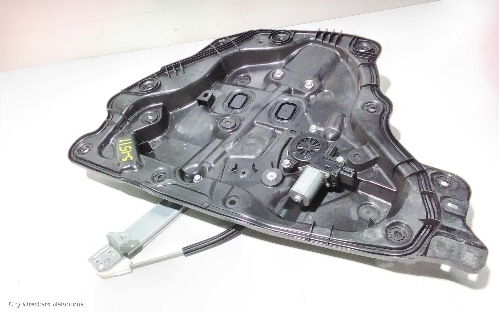 MAZDA CX9 RIGHT FRONT WINDOW REG/MOTOR, TC, 07/2016 ONWARDS