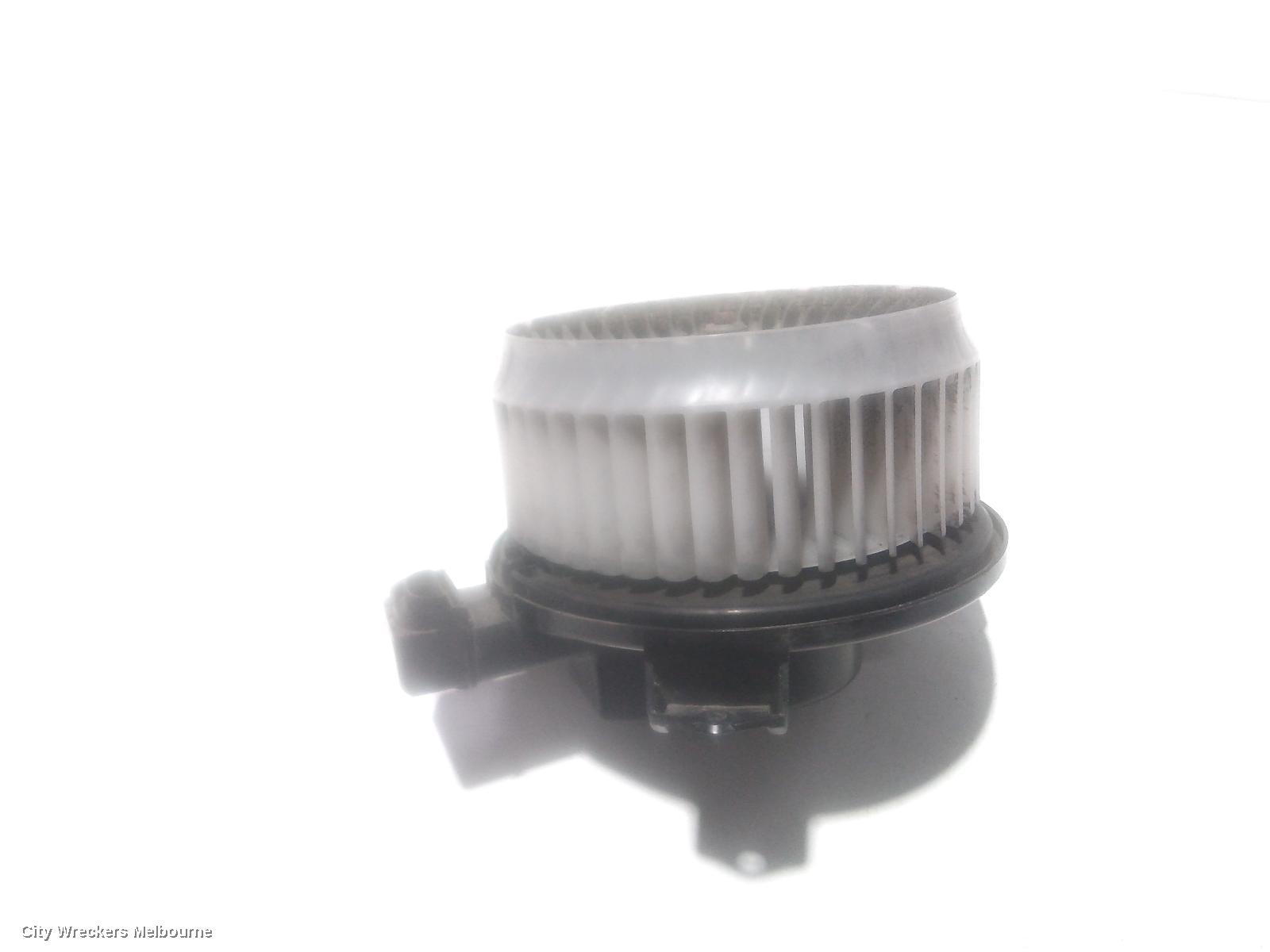TOYOTA PRADO HEATER FAN MOTOR, FRONT, NON CLIMATE CONTROL TYPE, 120 SERIES, 02/2003 - 10/2009