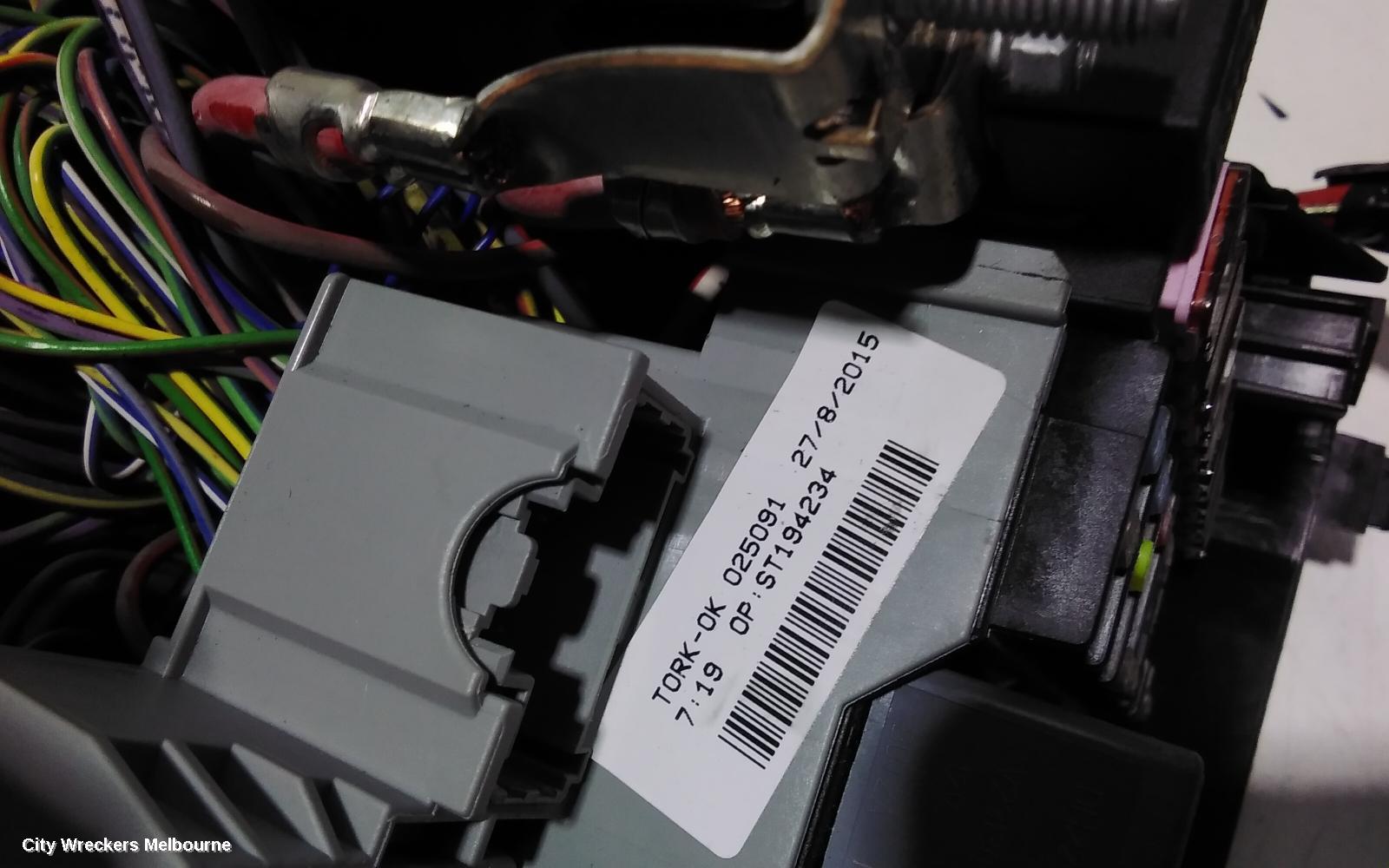 LAND ROVER DISCOVERY SPORT FUSE BOX, ENGINE BAY, DIESEL, L550, 01/2015 ONWARDS