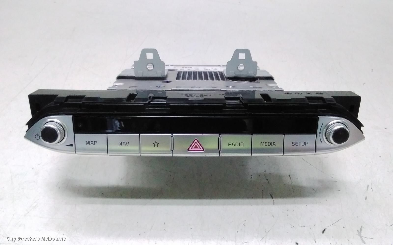KIA STINGER RADIO/CD/DVD/SAT/TV, DASH RADIO CONTROL PANEL/HEAD UNIT, CK, 06/2017 - 04/2023