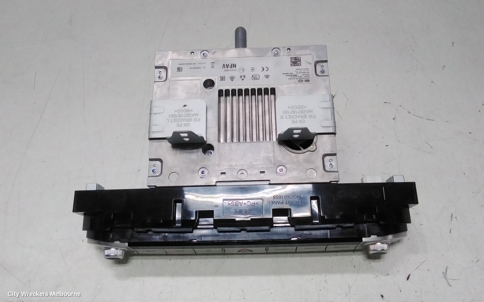 KIA STINGER RADIO/CD/DVD/SAT/TV, DASH RADIO CONTROL PANEL/HEAD UNIT, CK, 06/2017 - 04/2023