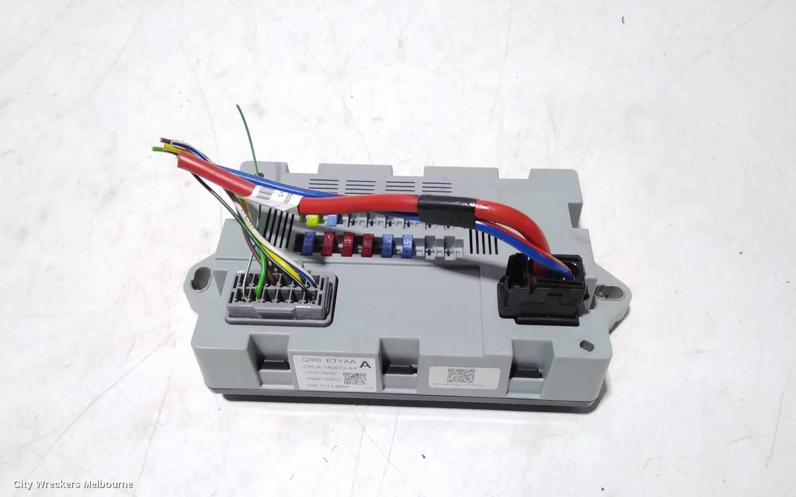 LAND ROVER DISCOVERY SPORT FUSE BOX, IN BOOT, L550, 01/2015 ONWARDS