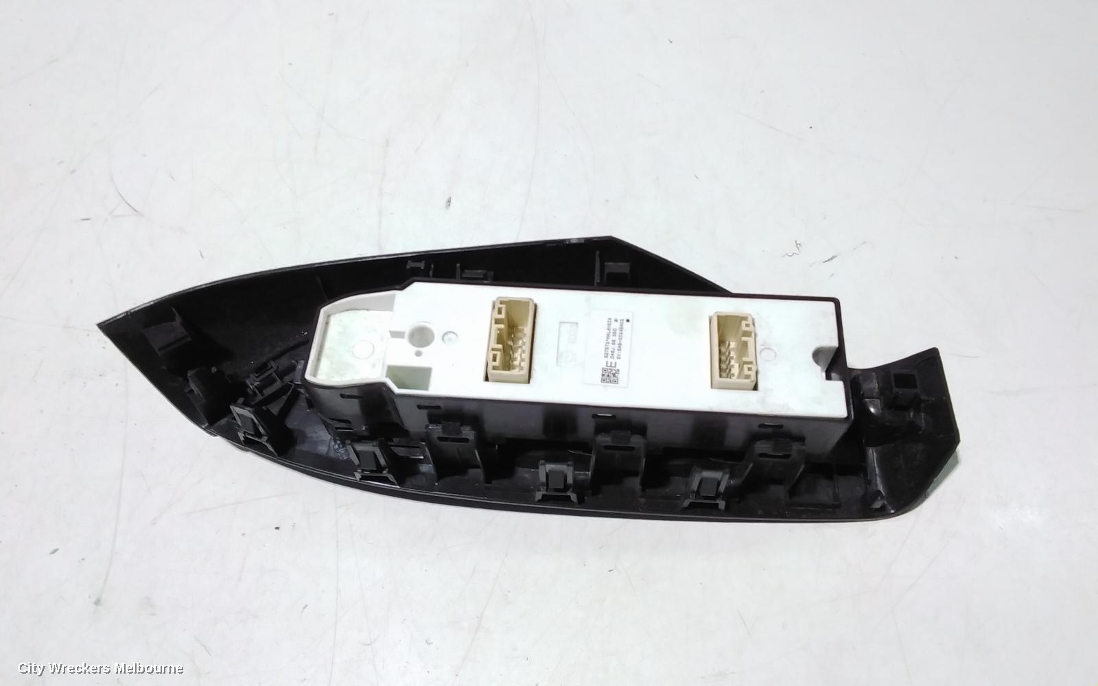 MAZDA CX3 PWR DR WIND SWITCH, RH FRONT (MASTER SWITCH), DK, 03/2015 - 01/2017