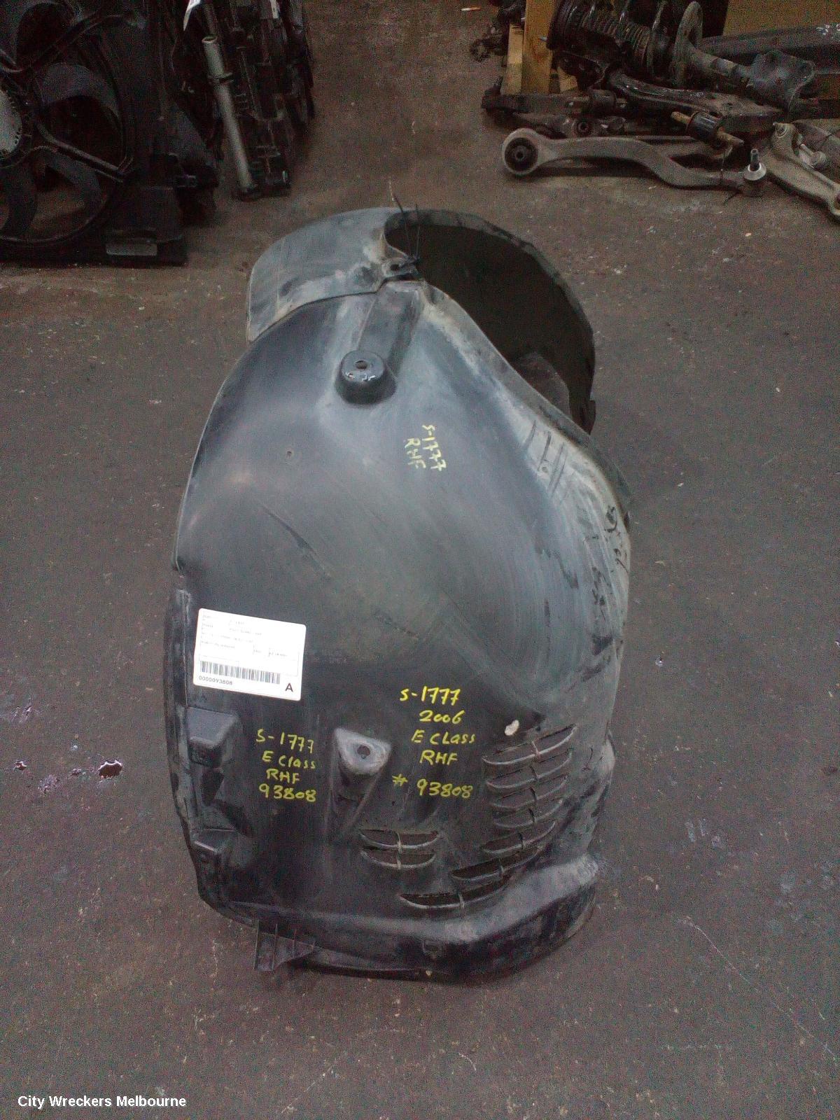 MERCEDES E CLASS RIGHT GUARD LINER, W211/S211, FRONT, 08/2002 - 12/2009