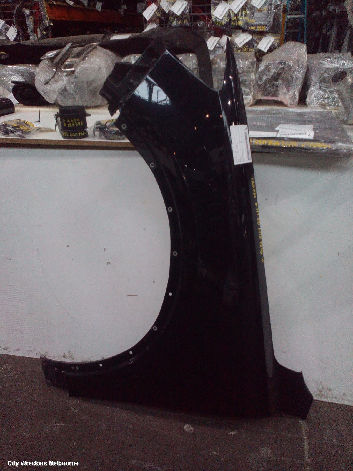 AUDI Q7 LEFT GUARD, 4M, 07/2015 ONWARDS