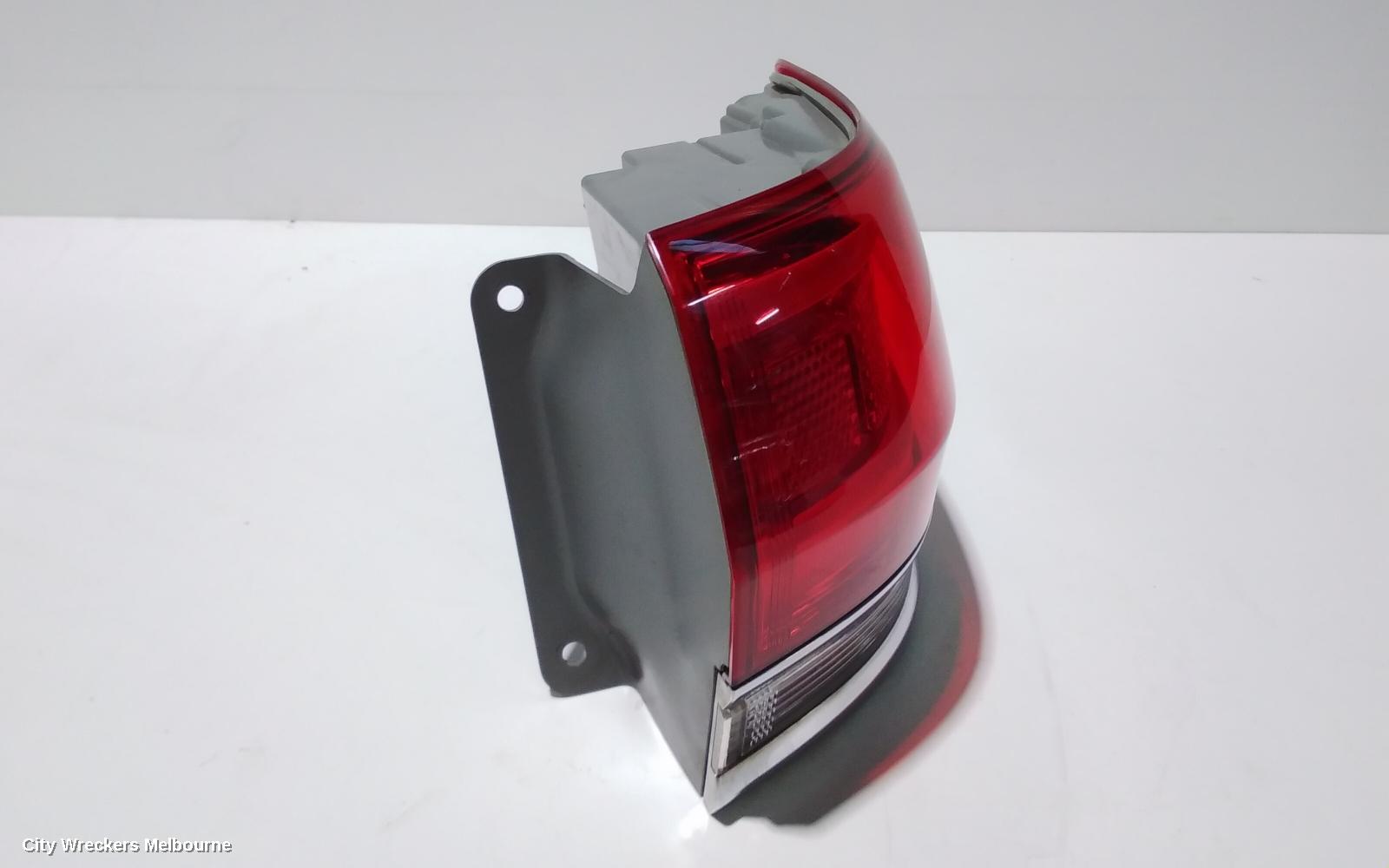 JEEP GRANDCHEROKEE RIGHT TAILLIGHT, WK, LAREDO/OVERLAND/LIMITED, W/ CHROME BEZEL, 04/2013 ONWARDS