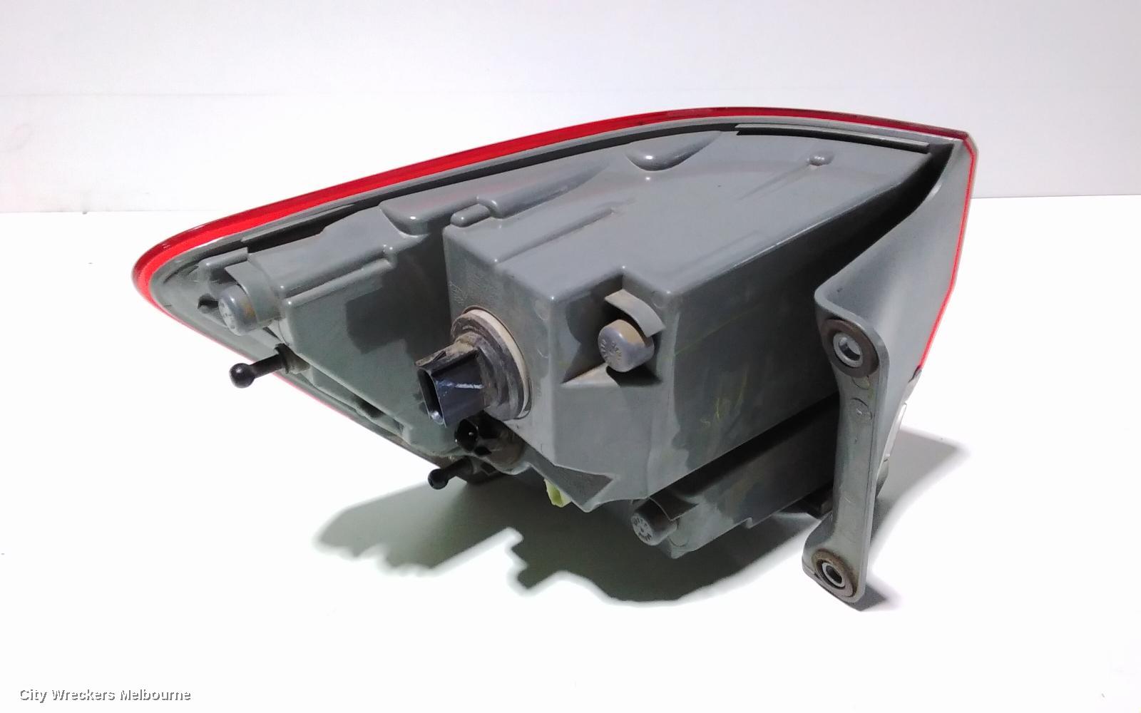 JEEP GRANDCHEROKEE RIGHT TAILLIGHT, WK, LAREDO/OVERLAND/LIMITED, W/ CHROME BEZEL, 04/2013 ONWARDS