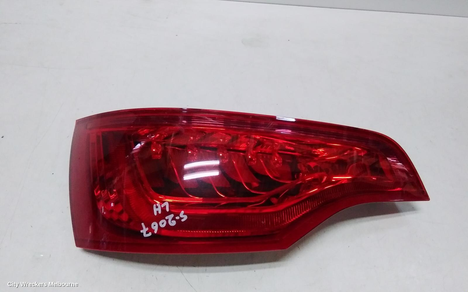 AUDI Q7 LEFT TAILLIGHT, 4L, IN TAILGATE, 10/2009 - 08/2015
