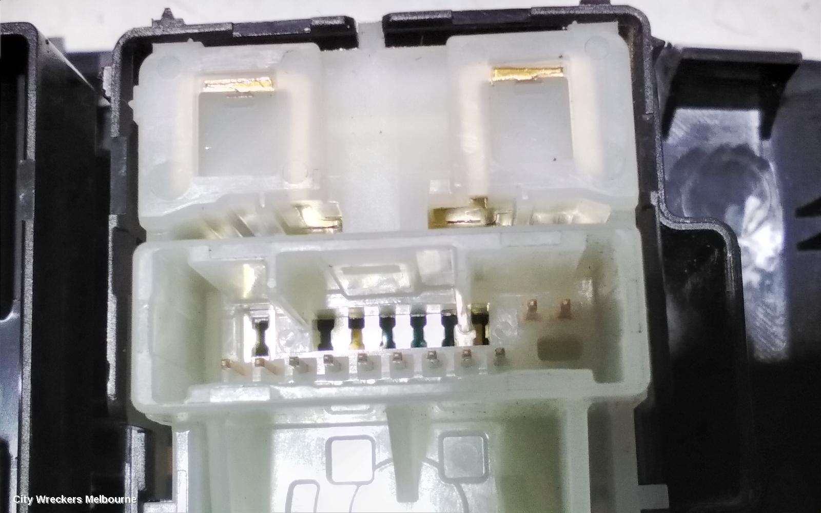 TOYOTA HIACE PWR DR WIND SWITCH, RH FRONT (MASTER SWITCH), 300 SERIES, 04/2019 ONWARDS