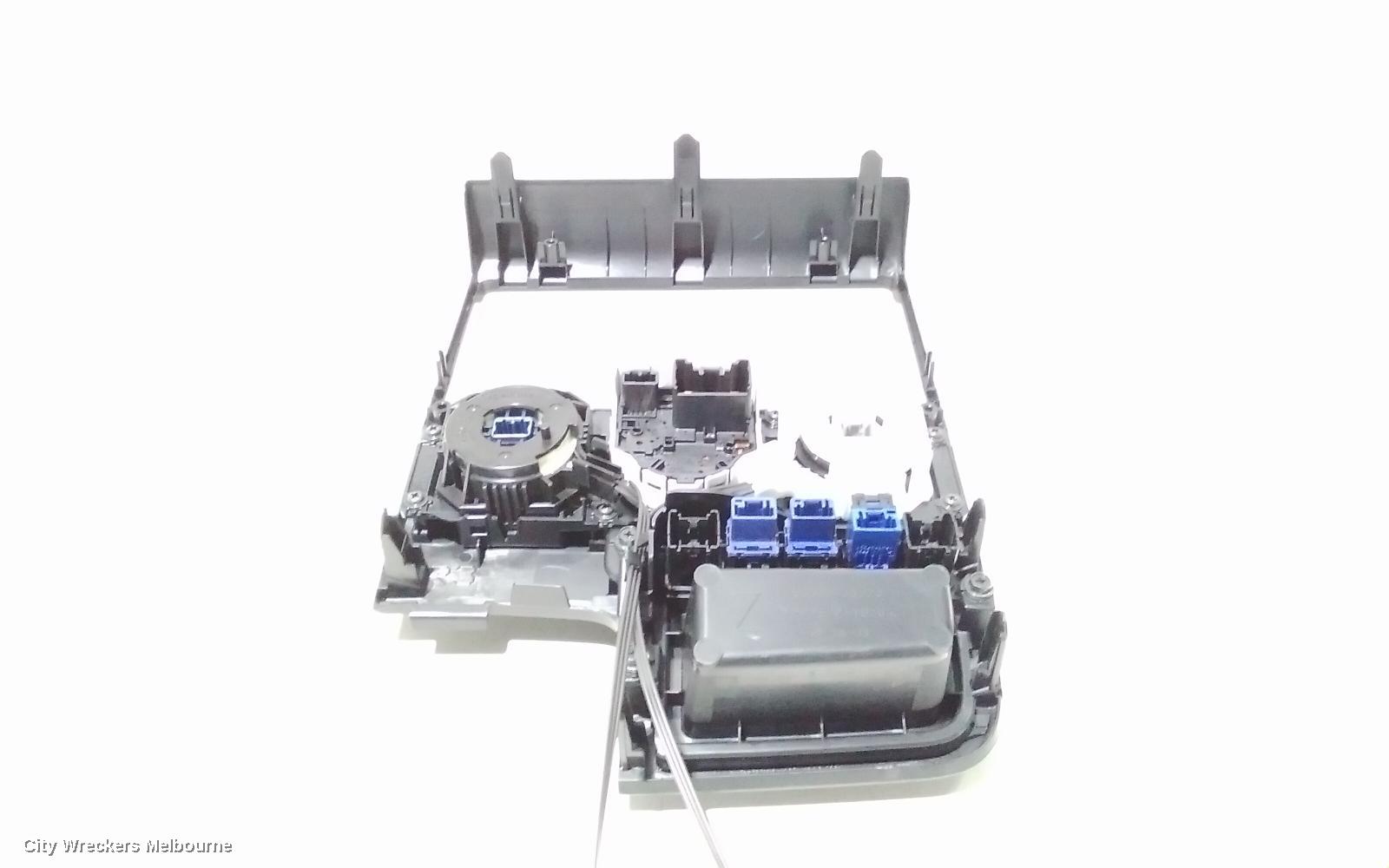 TOYOTA HIACE HEATER/AC CONTROLS, DUAL ZONE TYPE, 300 SERIES, 04/2019 ONWARDS
