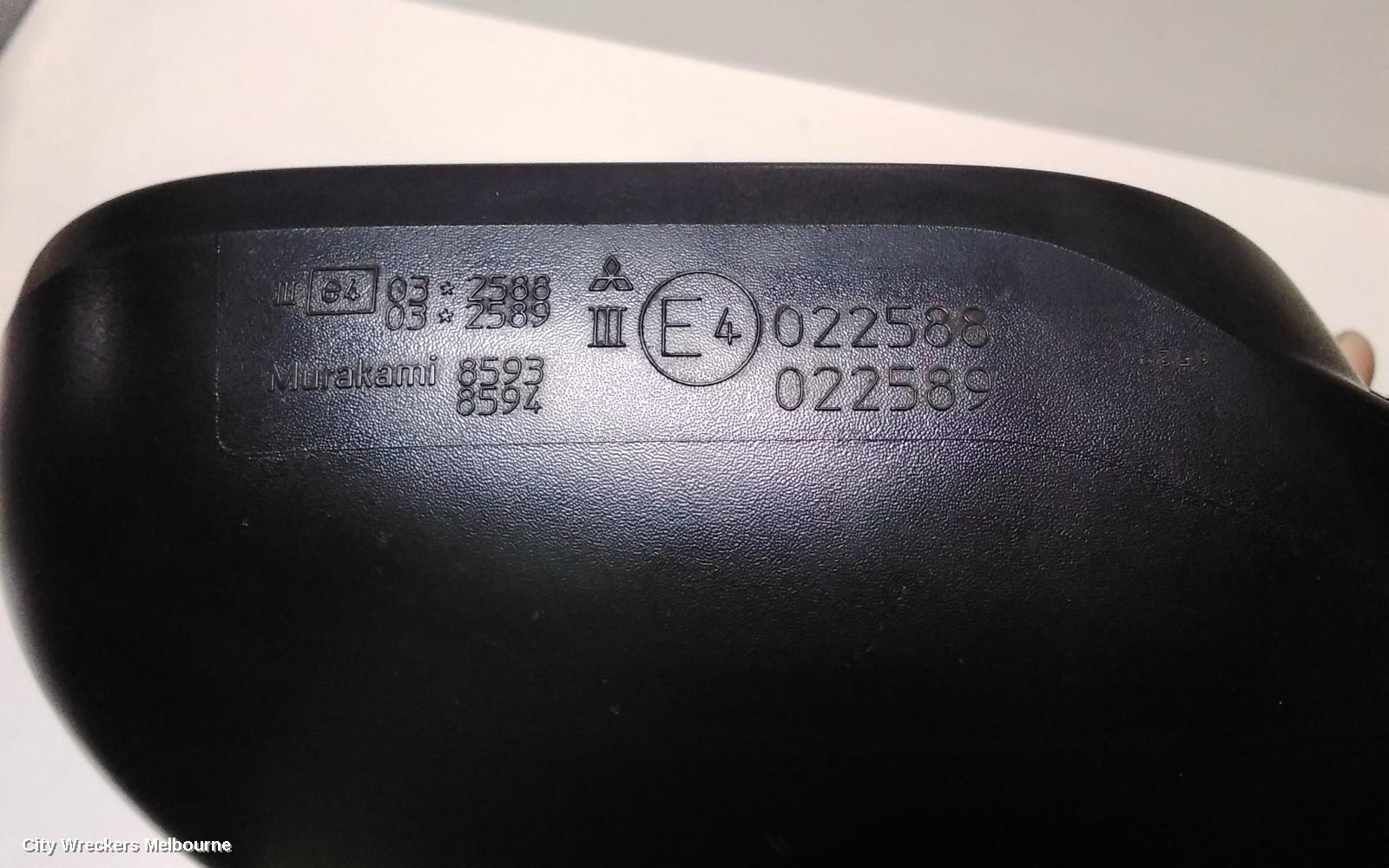 MITSUBISHI OUTLANDER LEFT DOOR MIRROR, ZG, 3 WIRE TYPE, 11/2006 - 09/2009