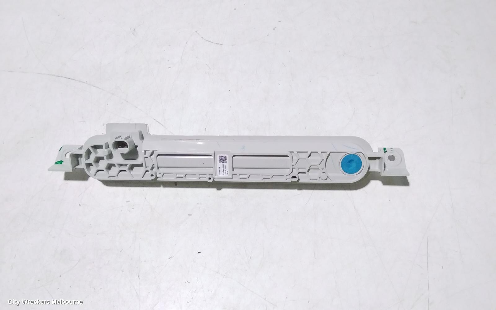 MITSUBISHI TRITON HIGH LEVEL STOPLIGHT, MQ-MR, 03/2015 - 10/2023