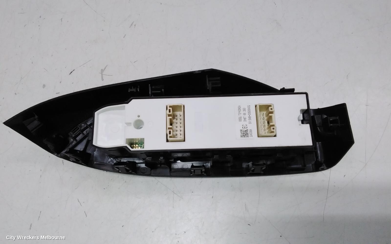 MAZDA CX3 PWR DR WIND SWITCH, RH FRONT (MASTER SWITCH), W/ AUTO FOLD TYPE, DK, 02/2017 ONWARDS