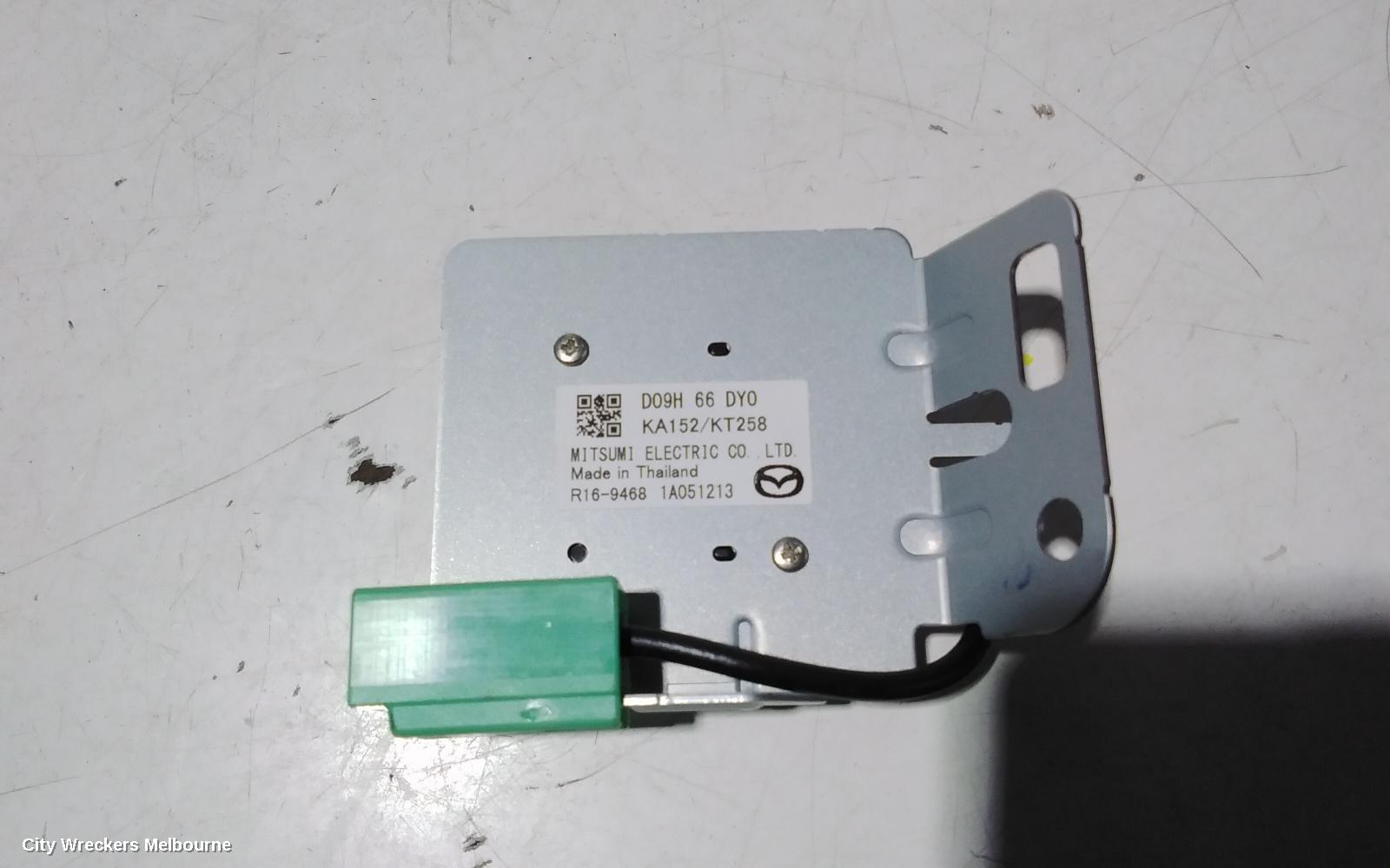 MAZDA CX3 RADIO/CD/DVD/SAT/TV, DISPLAY UNIT, 7IN TOUCHSCREEN, DK, 03/2015 - 02/2022