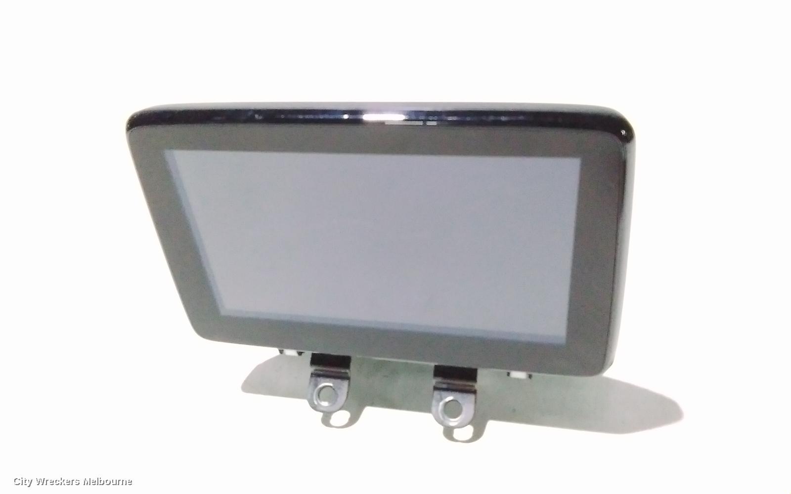MAZDA CX3 RADIO/CD/DVD/SAT/TV, DISPLAY UNIT, 7IN TOUCHSCREEN, DK, 03/2015 - 02/2022