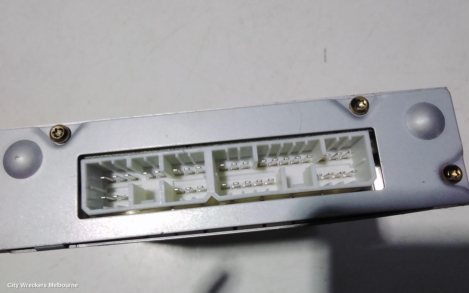 CHRYSLER 300C RADIO/CD/DVD/SAT/TV, AMPLIFIER, HEMI TYPE, 11/2005 - 12/2011