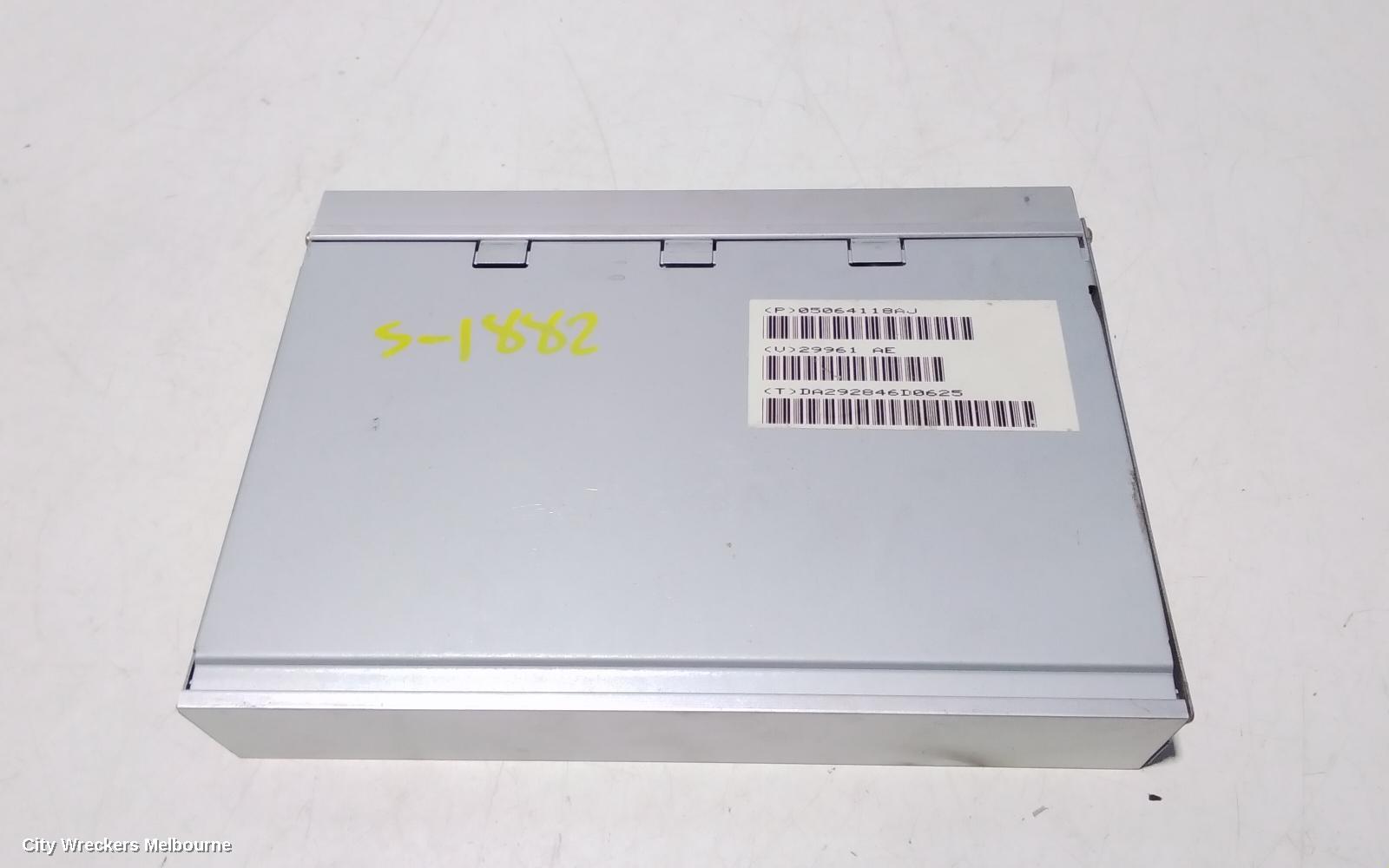 CHRYSLER 300C RADIO/CD/DVD/SAT/TV, AMPLIFIER, HEMI TYPE, 11/2005 - 12/2011