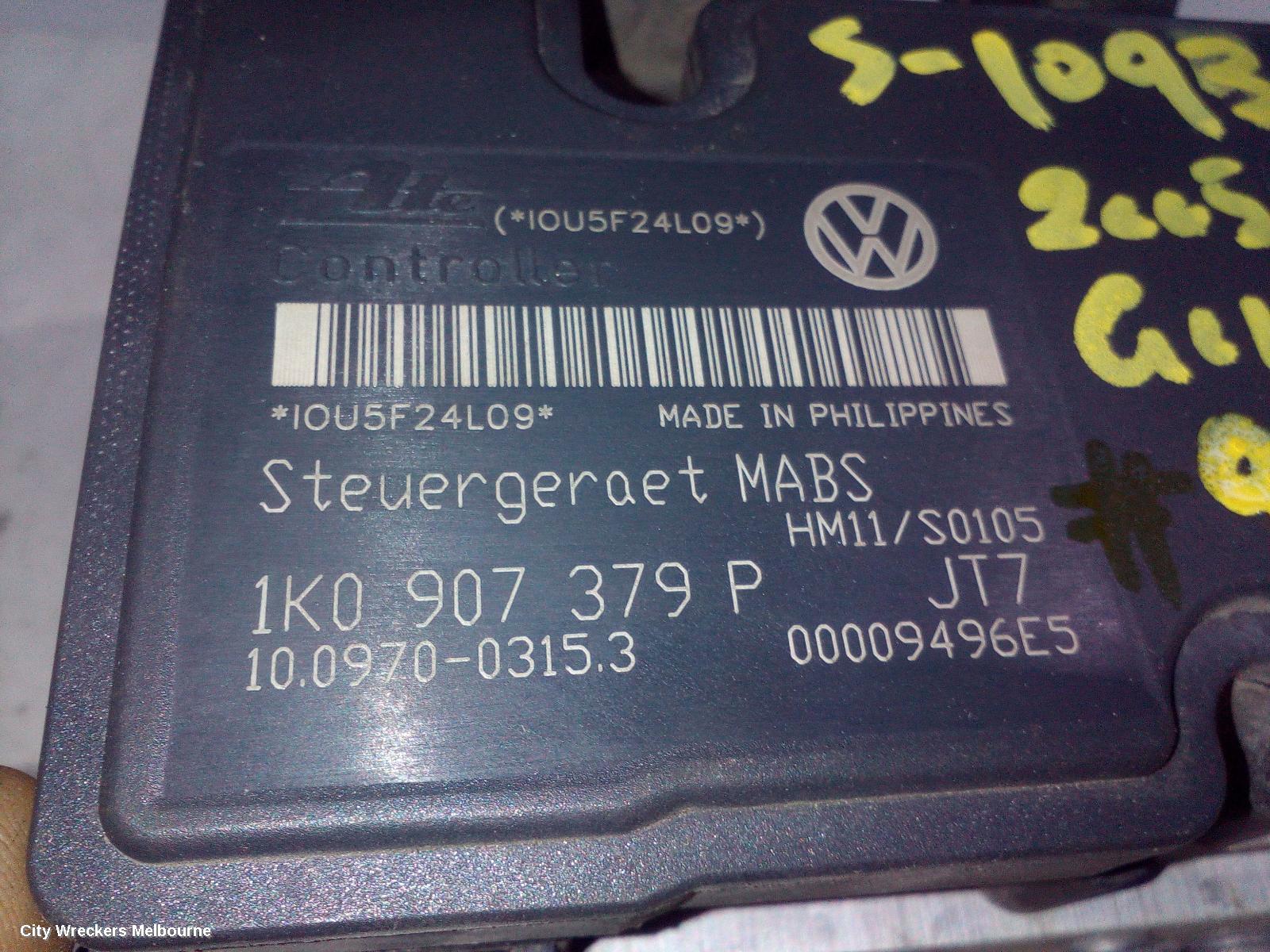 VOLKSWAGEN GOLF ABS PUMP/MODULATOR, GEN 5, ON MOTOR P/N 1K0614517N, 07/2004 - 02/2009