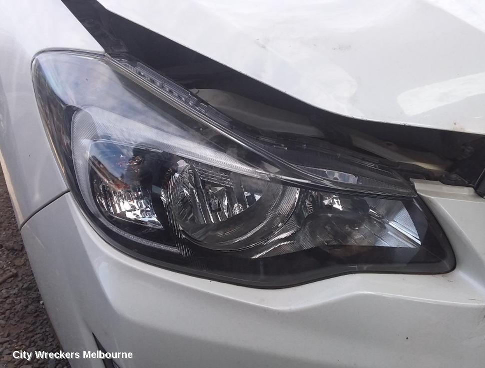 SUBARU XV RIGHT HEADLAMP, G4X, HALOGEN, BLACK INSERT TYPE, 08/2014 - 04/2017