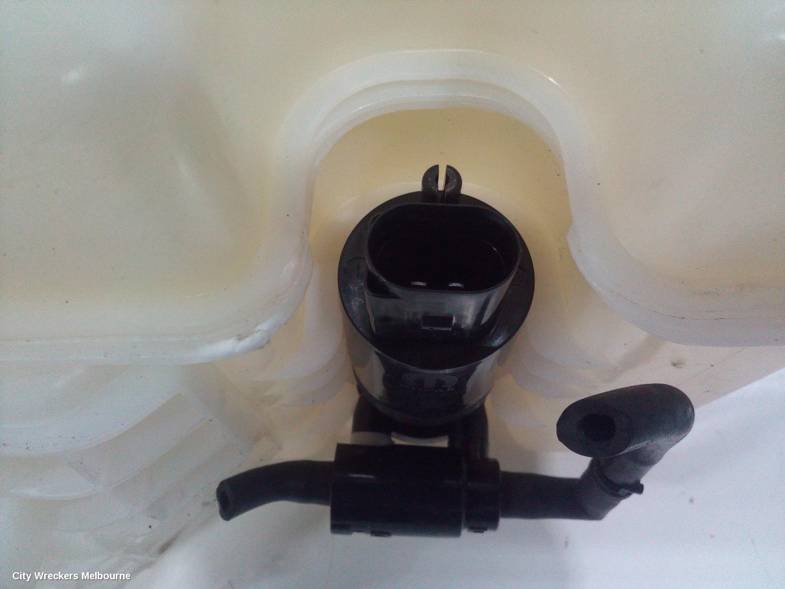 JEEP CHEROKEE WASHER BOTTLE, KK, PETROL, 11/2007 - 10/2012