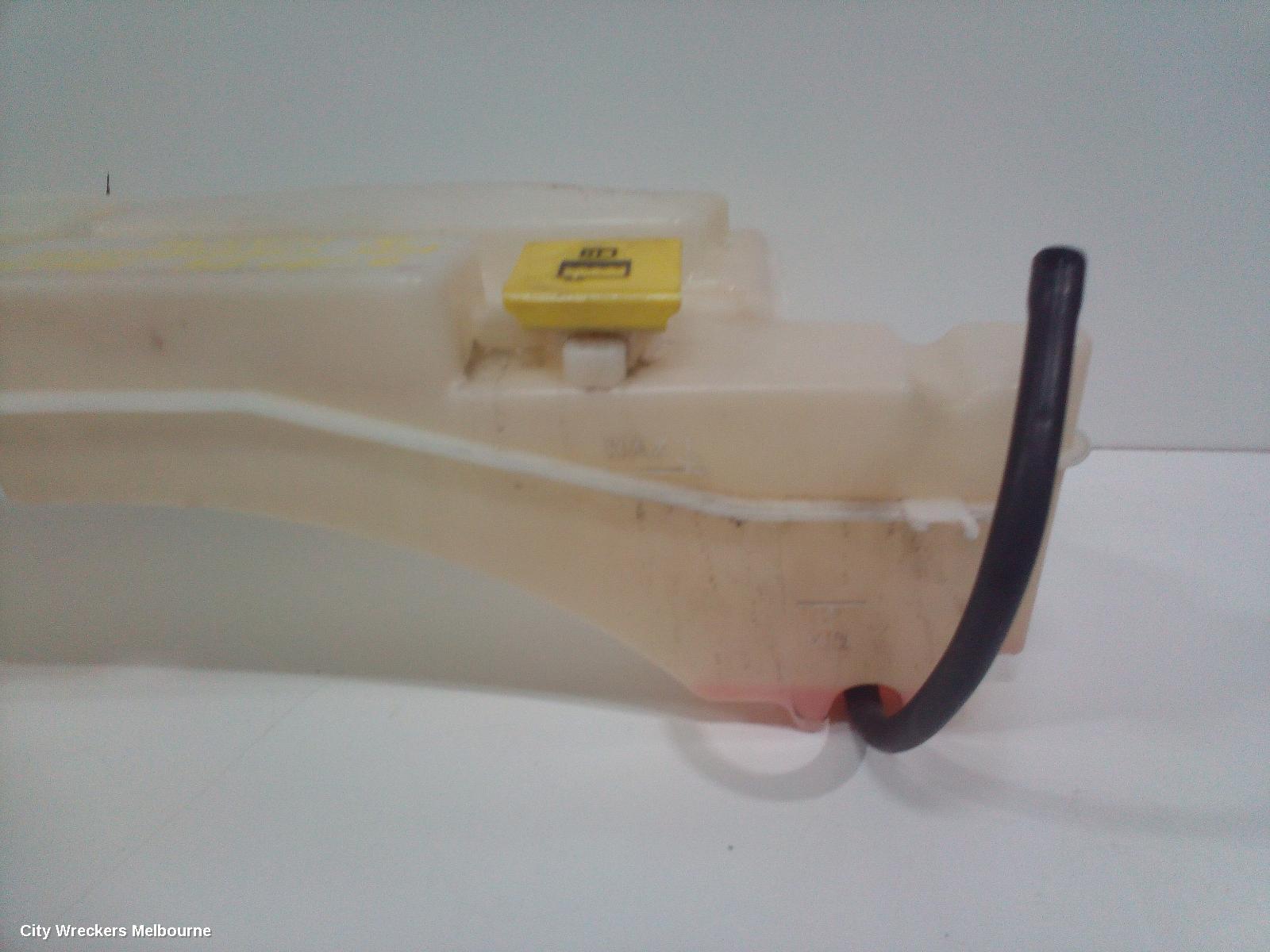 JEEP CHEROKEE WASHER BOTTLE, KK, PETROL, 11/2007 - 10/2012