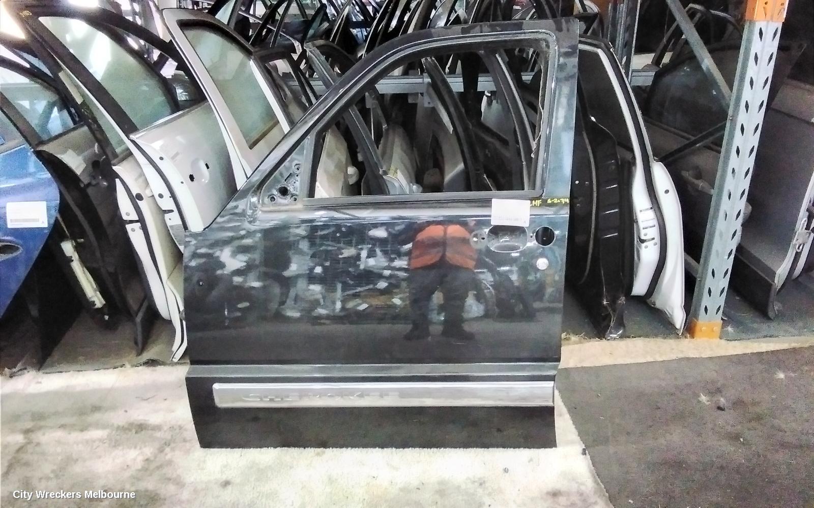 JEEP CHEROKEE LEFT FRONT DOOR, KK, 02/2008 - 10/2012